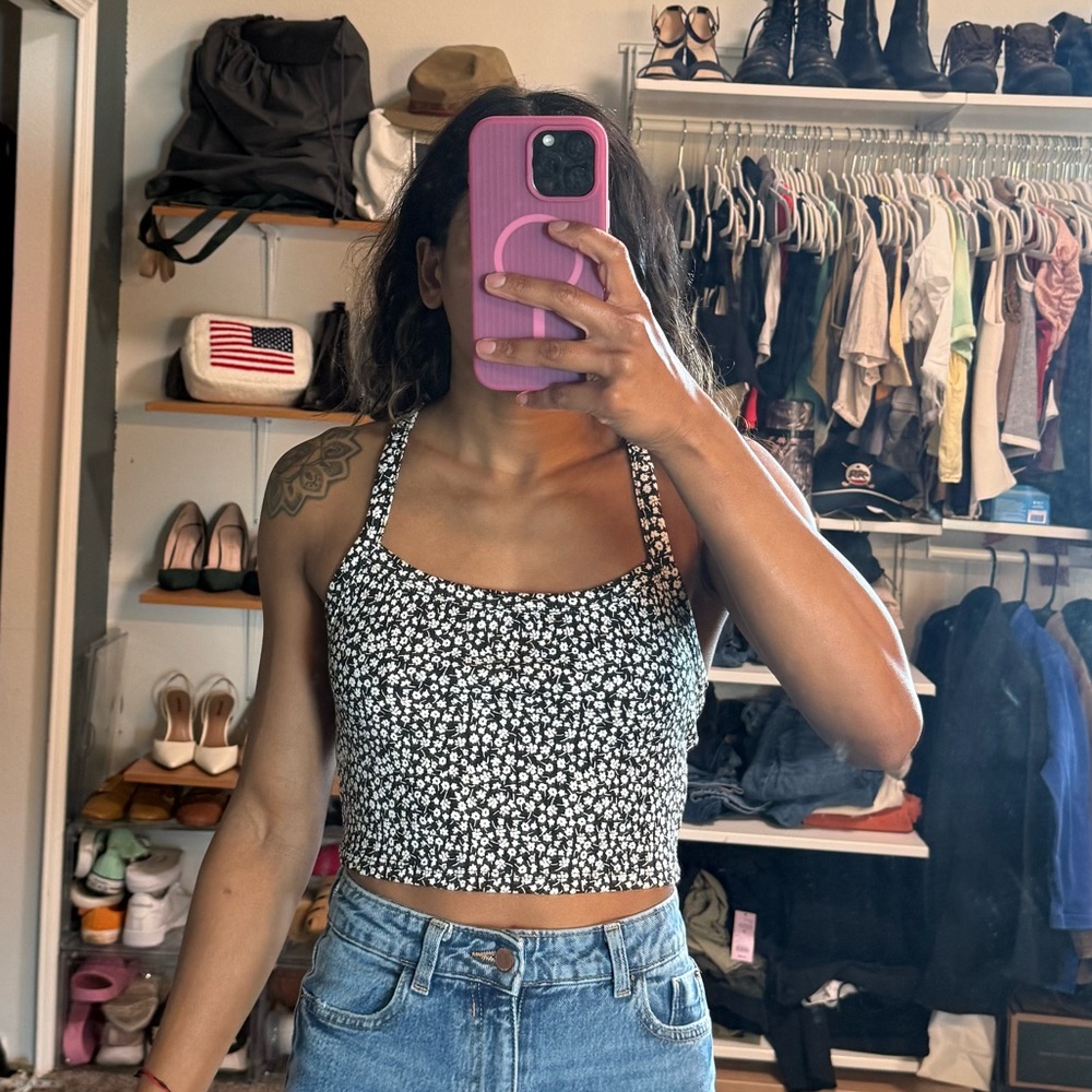 PacSun Black and White Sleeveless Crop Tank Top